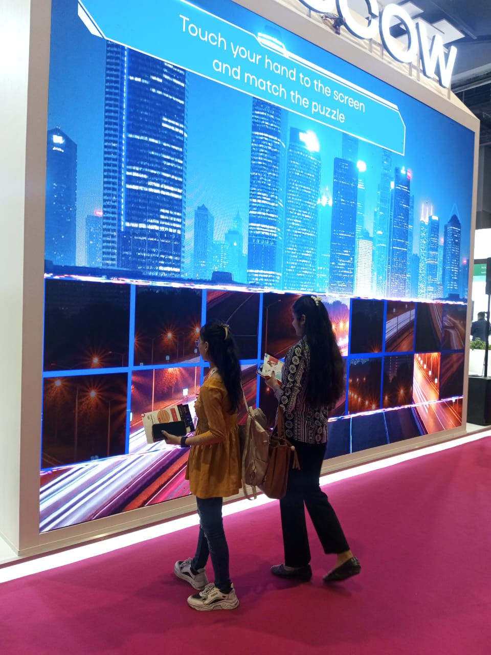 Playing Puzzles Big Screen Game